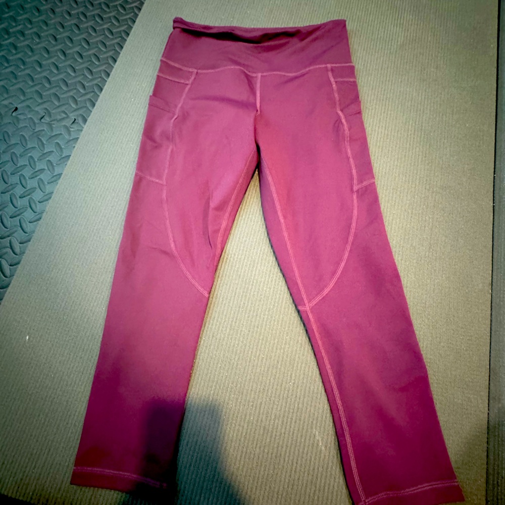 Zyia compression leggings with pockets. EUC size 4